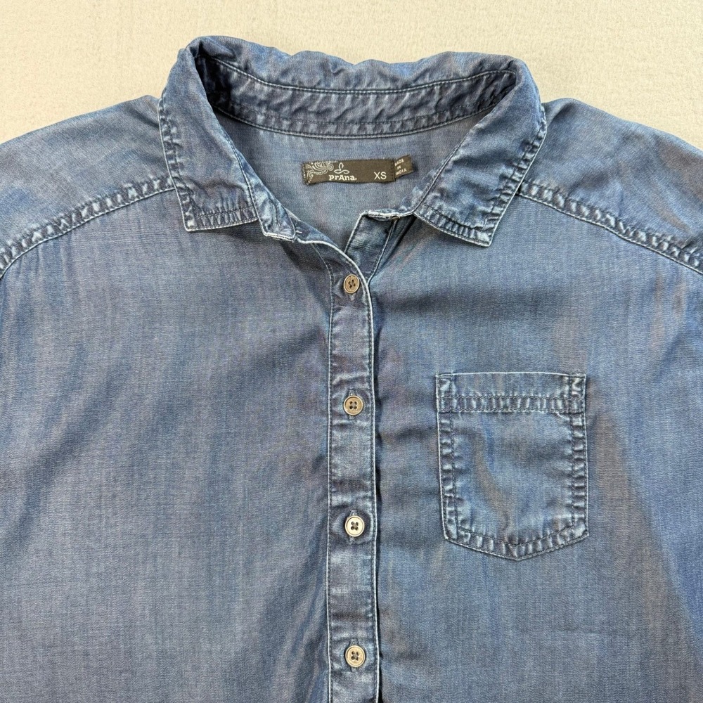 Prana Blue Chambray Button down Shirt XS Tencel Hiking Casual Minimalist - Picture 9 of 10